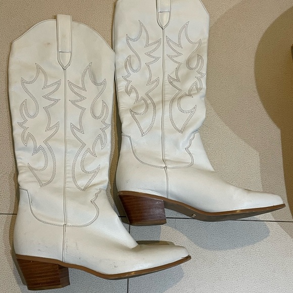 Bellini White Western Cowboy Boots - Picture 4 of 9